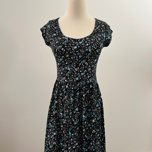 Floral Print Dress - Picture 3 of 7